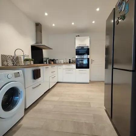 Holiday home Les Palmiers, Maison Mitoyenne, Quartier Balneaire, Terrasses, Clim